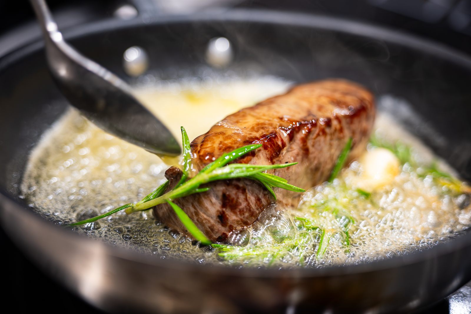Liebevoll angerichtete Gerichte aus der Küche des taste in Rust