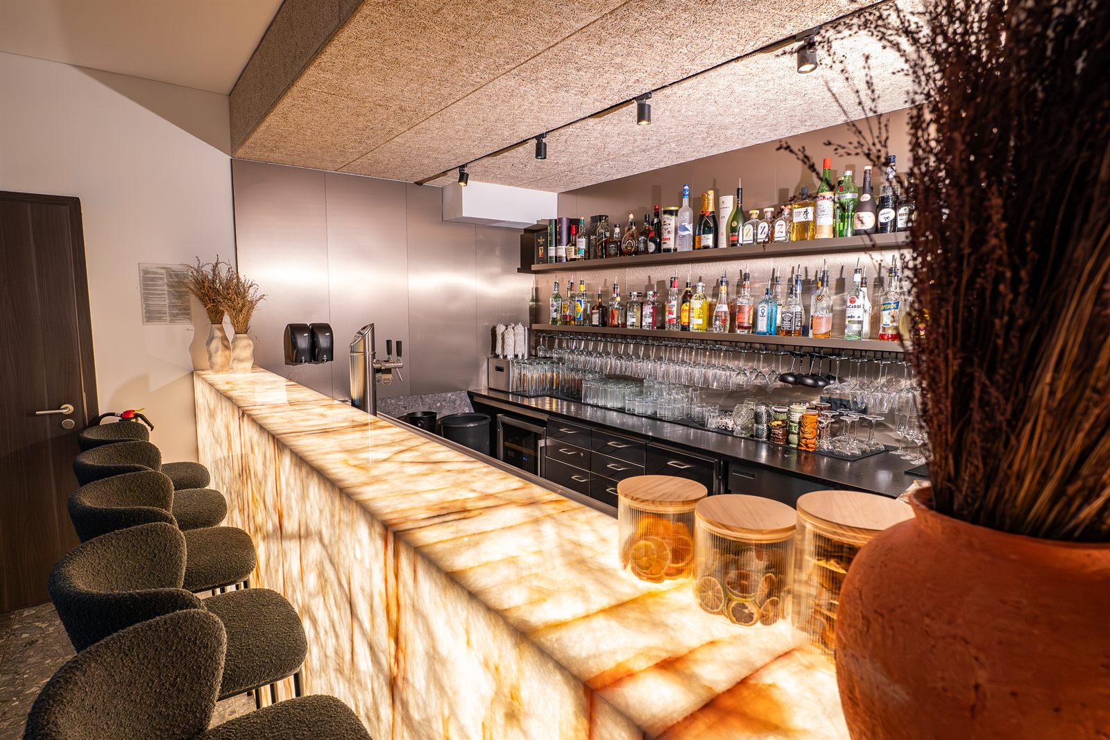 Eleganter, gedeckter Tisch im Restaurant taste in Rust